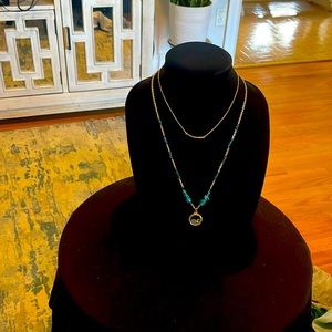 Blue turquoise beaded gold necklace.